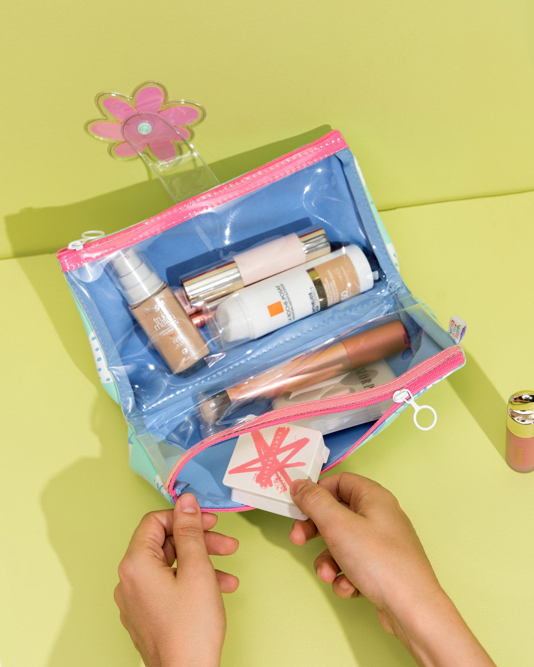 Cartuchera Doble Fresa White